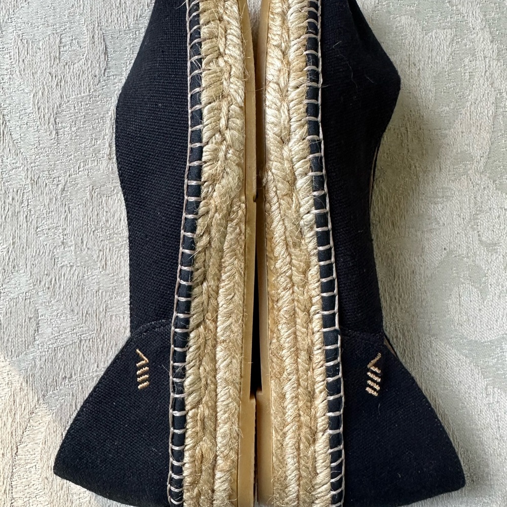 NWOT‎ VISCATA BARCELONA ESPADRILLE  
Women's Black Espadrilles - Picture 4 of 9